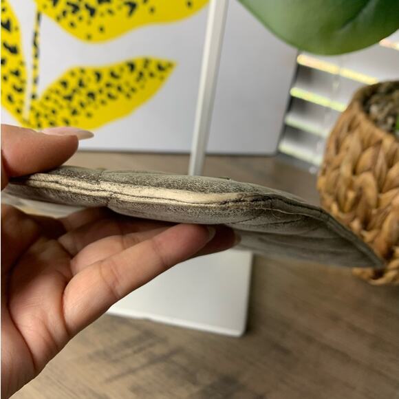 Michael Kors Metallic Broze Ipad Tablet Sleeve Slim - Picture 9 of 9